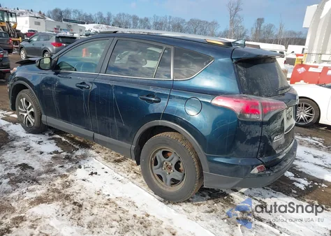 2017 Toyota Rav4 Le z USA, uszkodzony, nr VIN JTMBFREV8HJ114186